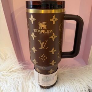 Stanley Luxe lv Brown and Gold Tumbler